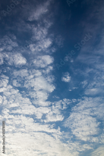 秋の空と雲(11月) © sea-walker