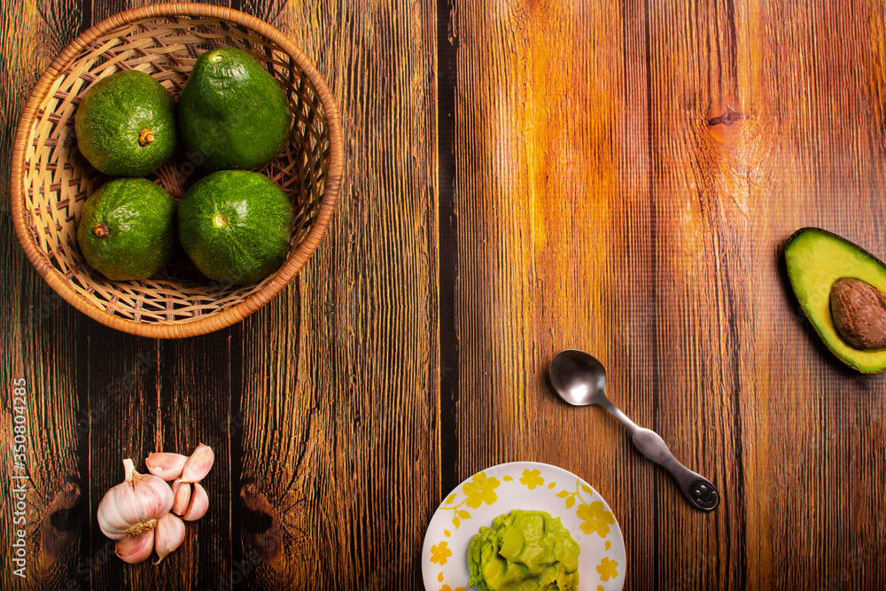 avocado and natural garlic avocado and natural garlic