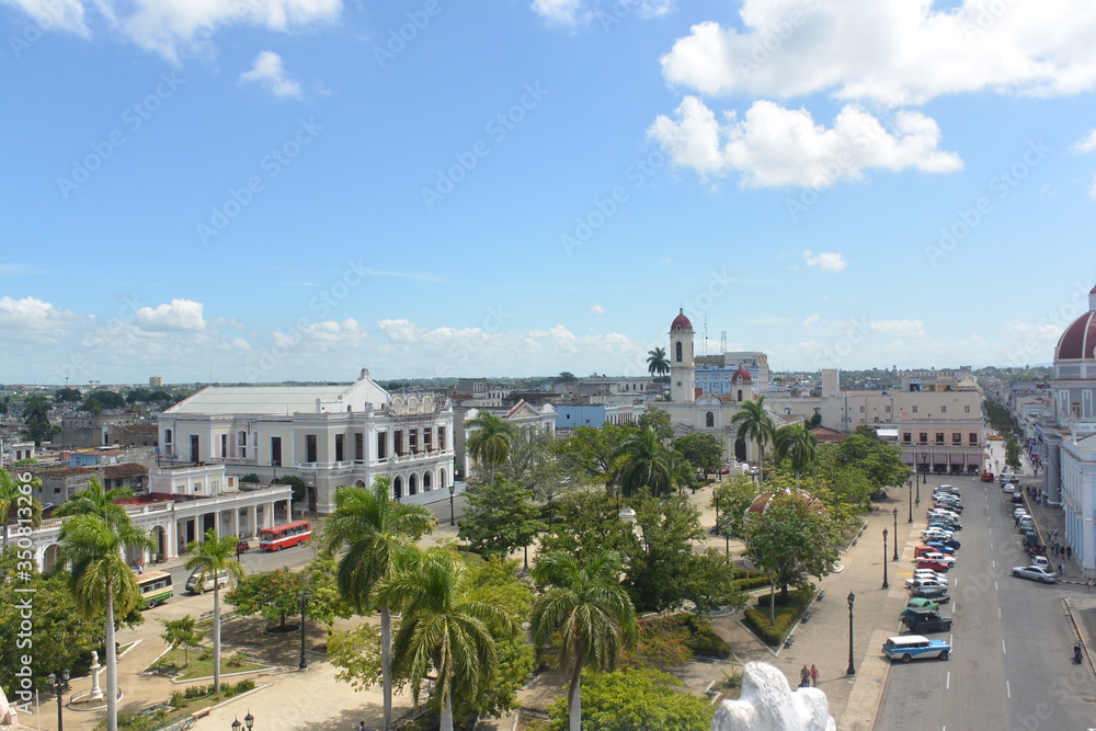 Fototapeta premium Honeymoon travel to cienfuegos cuba, historical place