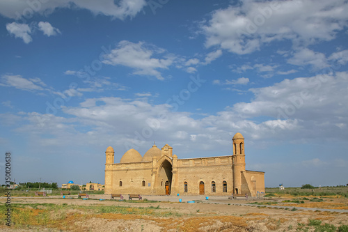 Allphotokz Mausoleum Arystan Bab 20060524 8564 5D S photo