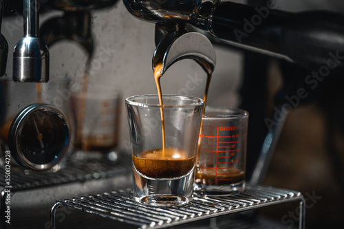 Coffee-Make coffee from the machine at home,Coffee in a cup