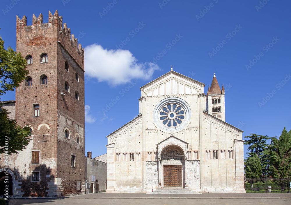 August 2016 - Italy - Verona - Basilica of San Zeno, Romanesque masterpiece in Italy