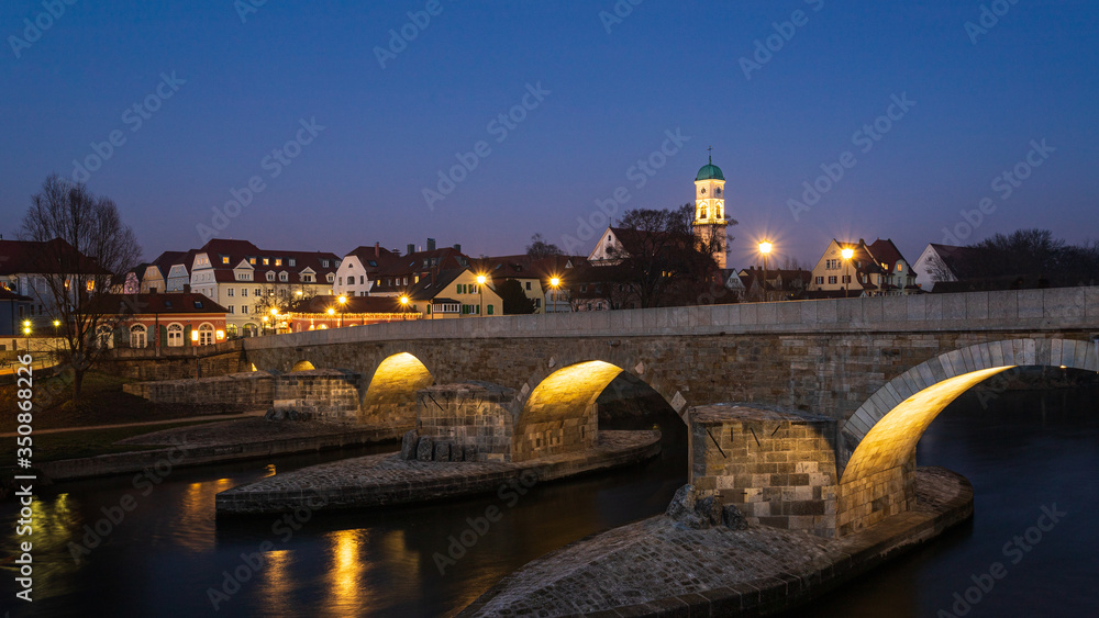 ponte sul Danubio, Regensburg - Baviera