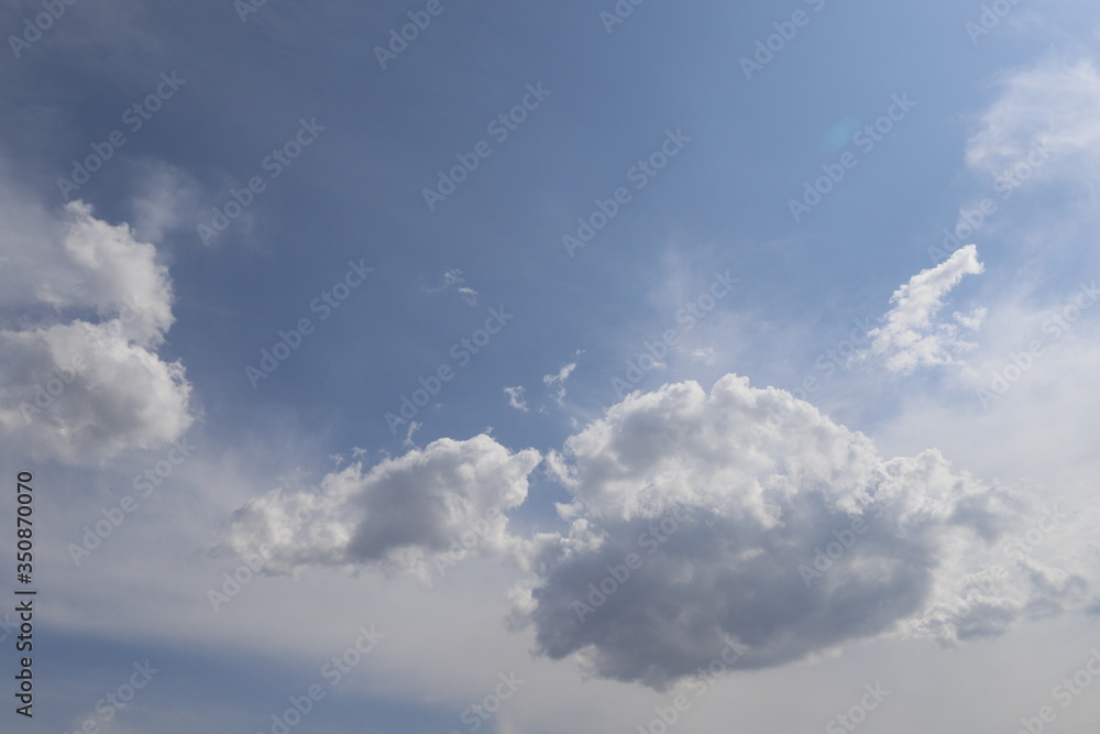 Obraz premium 青空、夕陽、雲