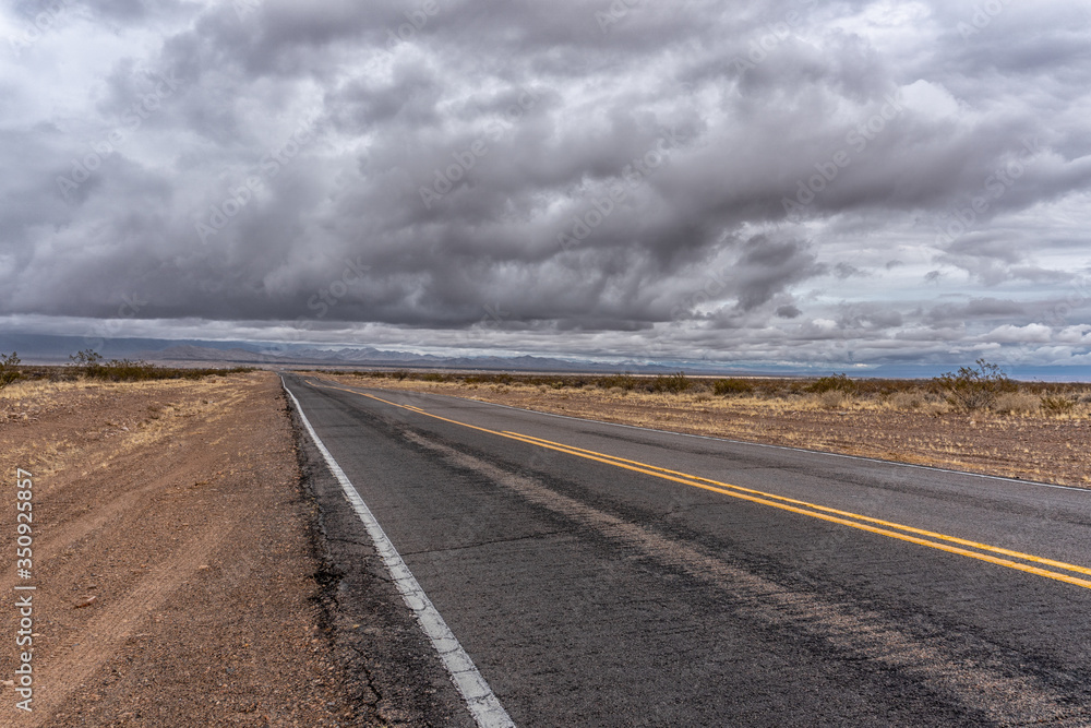 Wüste Straße Sturm 02