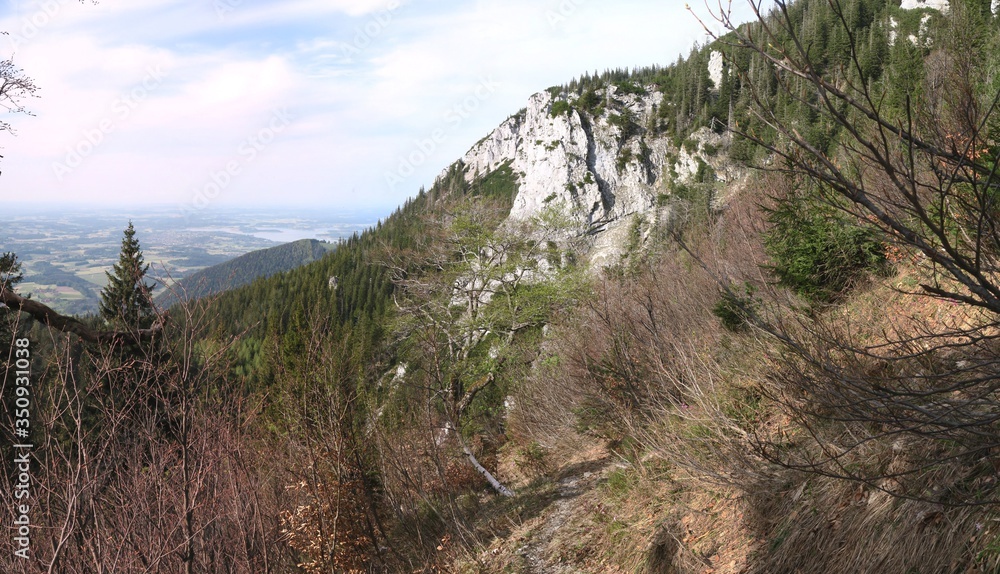 Panorama mit Chiemsee und Ausläufer der Scheibenwand Panorama mit Chiemsee und Ausläufer der Scheibenwand