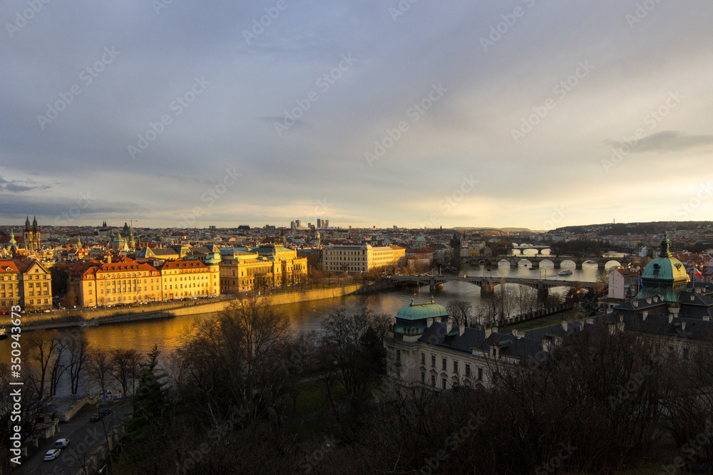 piękne panoramy Pragi, Czechy, marzec 2017
