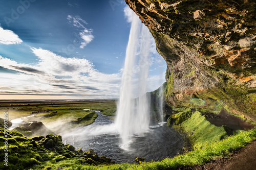 Fototapeta Naklejka Na Ścianę i Meble -  The Seljalandsfoss waterfall in south Iceland