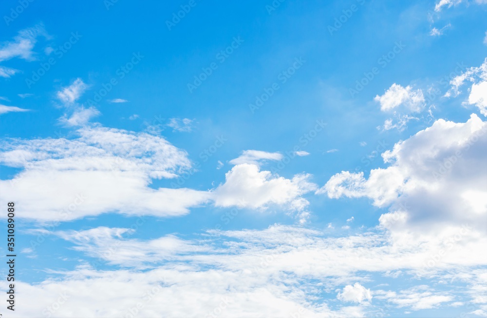 Fototapeta premium blue sky with white clouds
