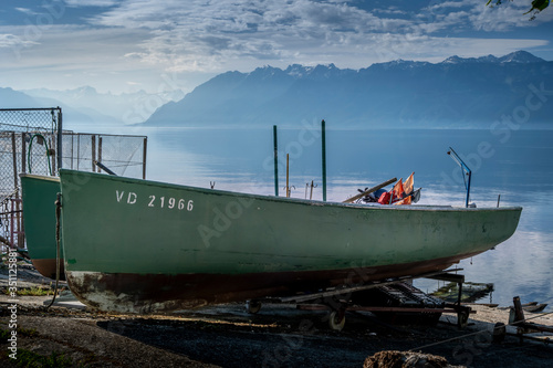 Barque de pêcheur sur le Lac Léman