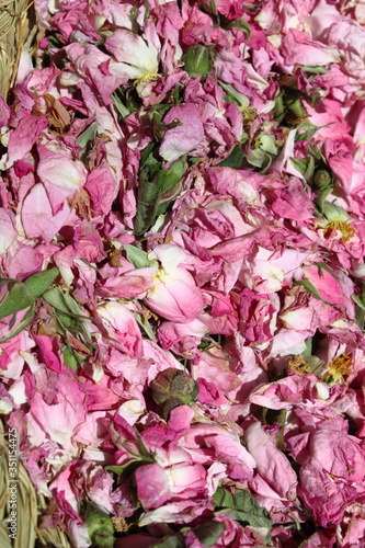 Rose petals for sale