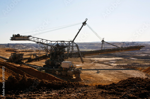 Mining of lignite to generate electricity in Germany © Lato-Pictures
