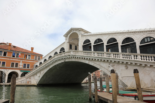 Rialto bridge without people because of the quarantine caused by