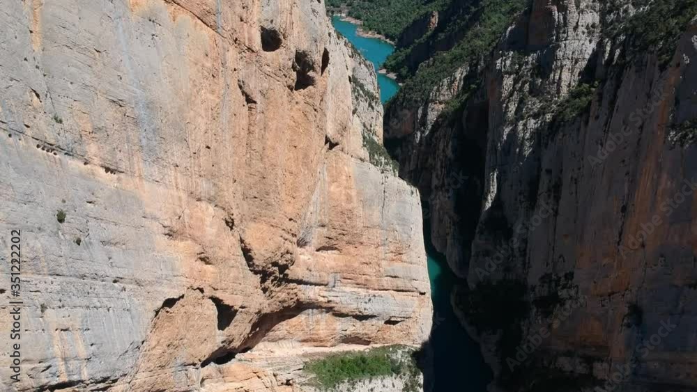 Views of Mont-Rebei Canyon located in the spanish Pyrenees Views of Mont-Rebei Canyon located in the spanish Pyrenees