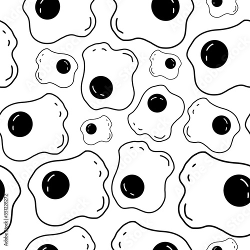 Eggs seamless pattern in doodle style on isolated white background. Print food fried eggs hand drawn. Stock vector illustration.