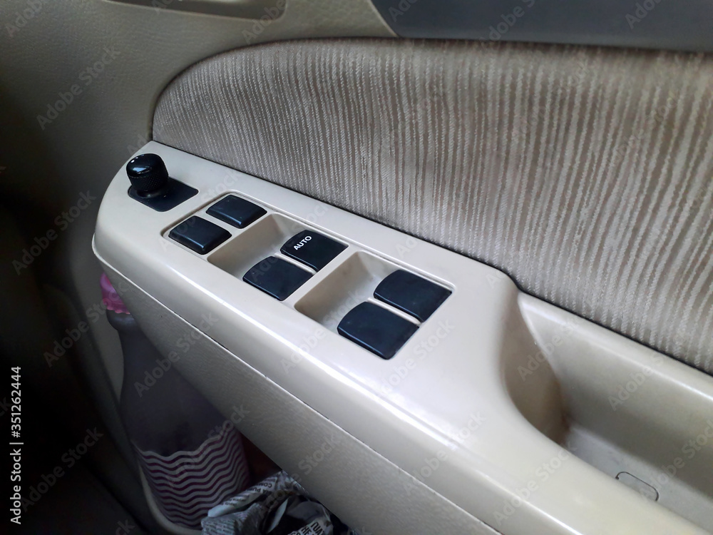 Cruise controls to shut or open the side window glass or wind shield of a car Cruise controls to shut or open the side window glass or wind shield of a car
