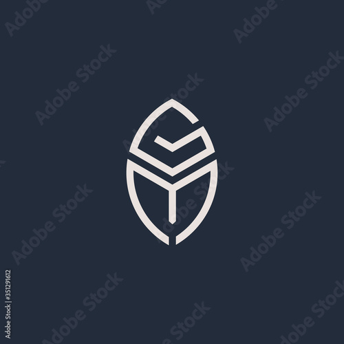 Letters G and M or GM line logo design. Linear minimal stylish emblem. Luxury elegant vector element. Premium business logotype. Graphic alphabet symbol for corporate business identity
