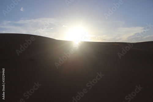 気軽にサハラ砂漠が体験できる　メルズーガ（モロッコ） © 徹太郎 酒井