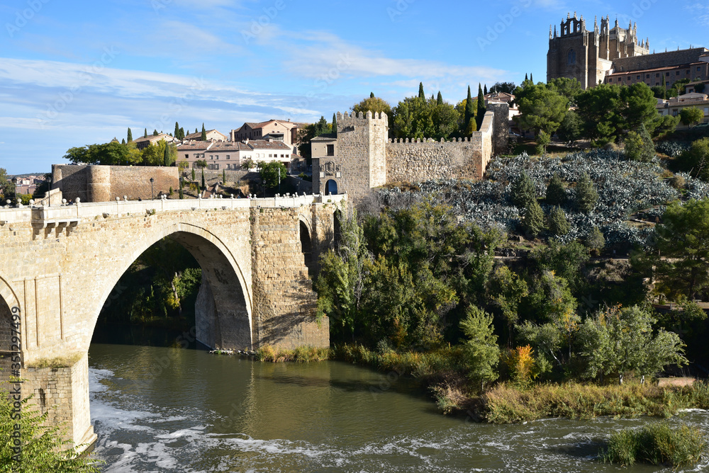 Pont sur le Tage à Tolède en Castille, Espagne