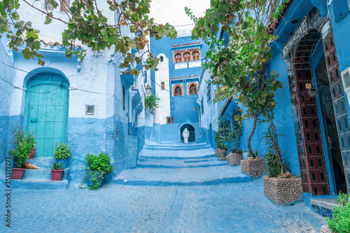 Fototapeta Naklejka Na Ścianę i Meble -  streets of the city of Chefchaouen