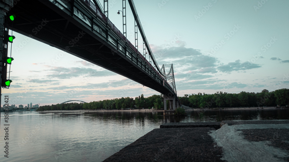 Fototapeta premium most nad rzeką