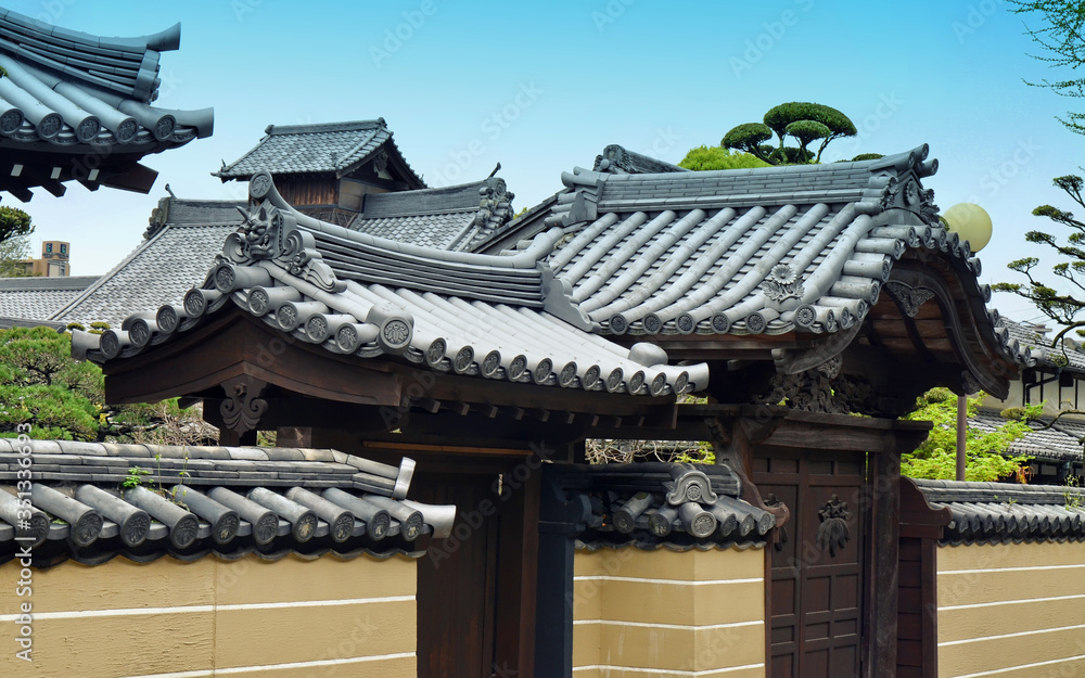 Shōfukuji was the first Zen temple constructed in Japan. It was founded in 1195 by the priest Eisai, who introduced the Rinzai sect of Zen Buddhism from China. Fukuoka, 04-06-2015 Shōfukuji was the first Zen temple constructed in Japan. It was founded in 1195 by the priest Eisai, who introduced the Rinzai sect of Zen Buddhism from China. Fukuoka, 04-06-2015
