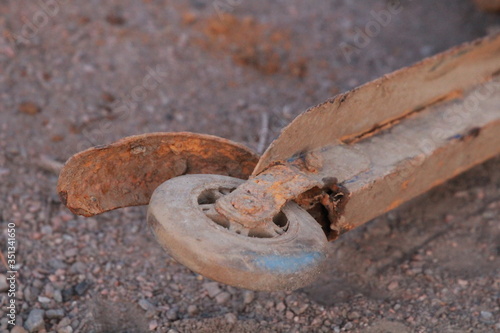 rusty metal chain