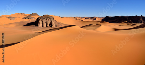 Algeria, Tassili n' Ajjer, Tadrart, Sahara, Tassili n' Ajjer National Park, View to the sanddunes and rocks of Moul Naga