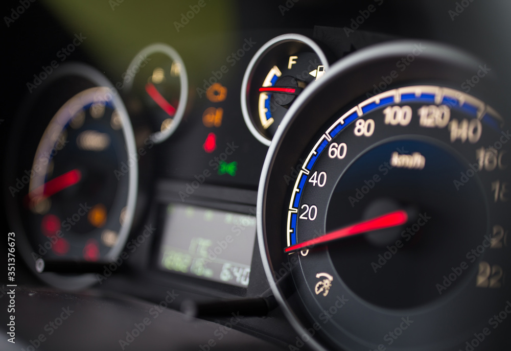 Speedometer on car dashboard - obrazy, fototapety, plakaty 
