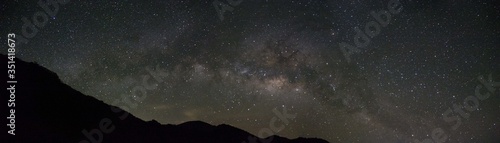 Milky Way over the mountains © Omar