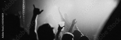 Foto Rock band playing a concert at a live house in Europe