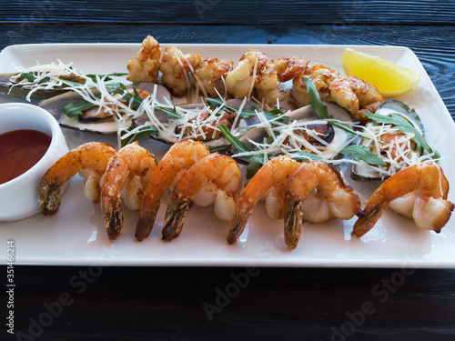 Fried shrimps and mussels w...