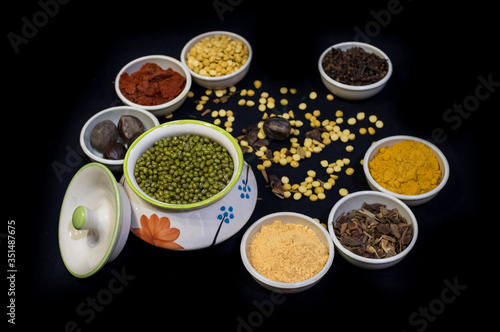 Indian Exotic Gourmet Food Ingredients: incl Turmeric, Garam Masala, Tandoori Masala, Punchpooran, Madras Curry, Yellow Split Gram, Cumin, Curry, Peppers and Chilli - Delicious Meals