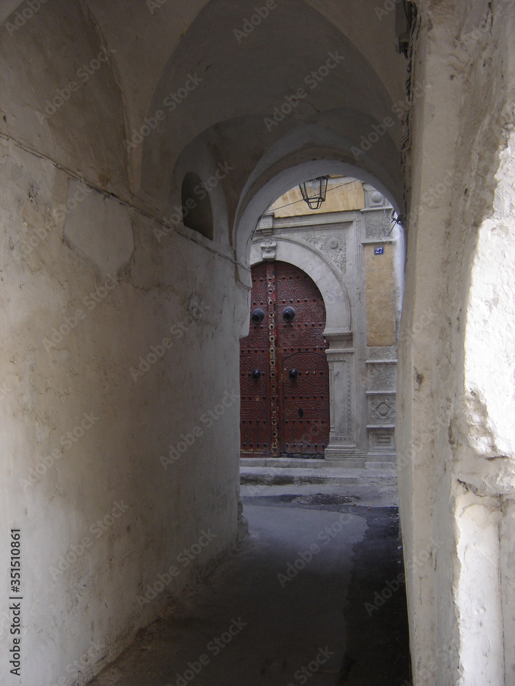 characteristic alleys of Tunis