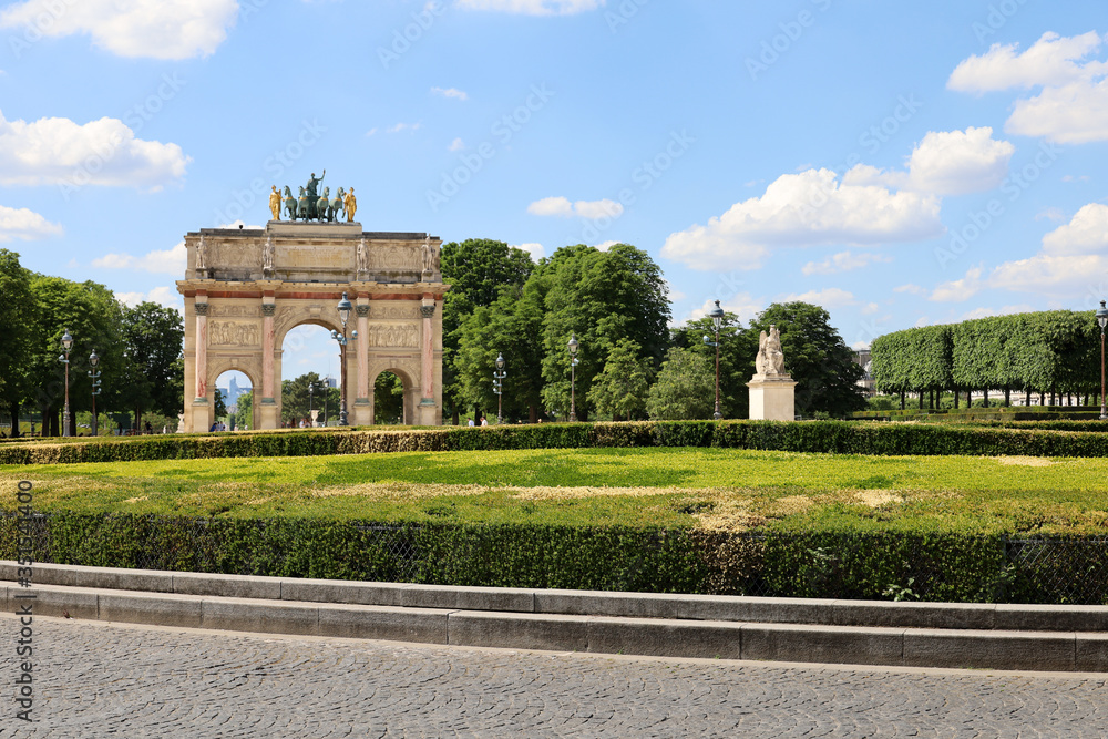 Fototapeta premium The Tuileries garden, near the Louvre, in Paris deserted by tourists during the lockdown
