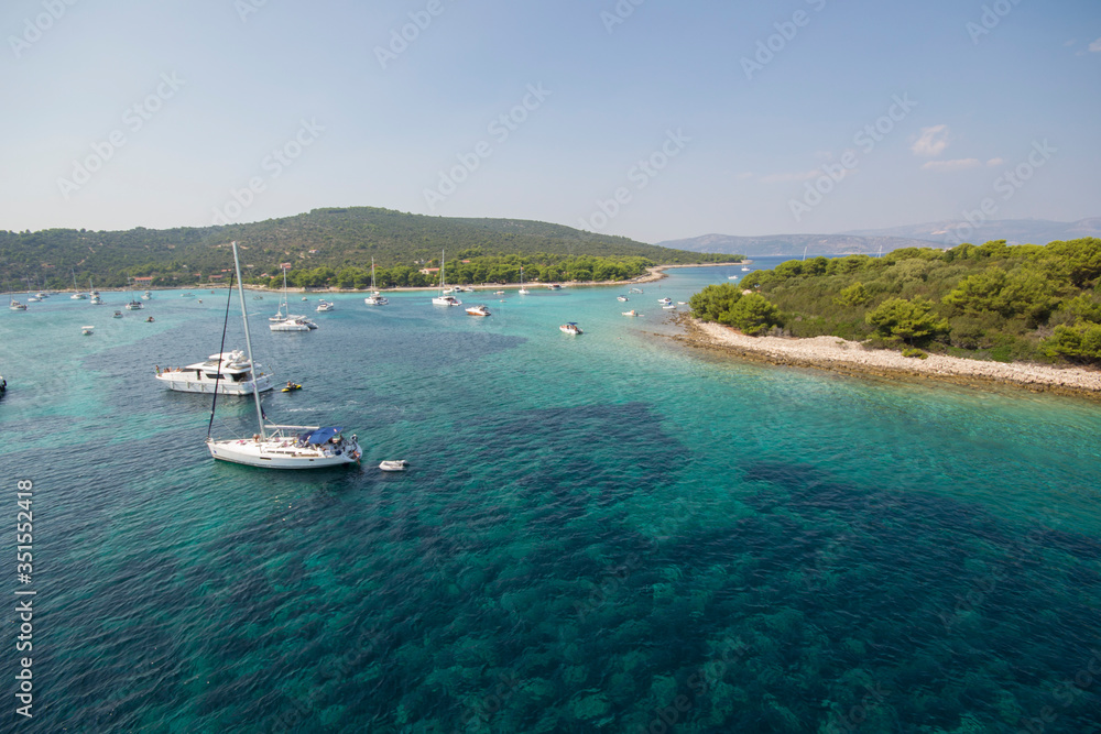 Obraz premium Sailing in the adriatic sea on Croatian coast