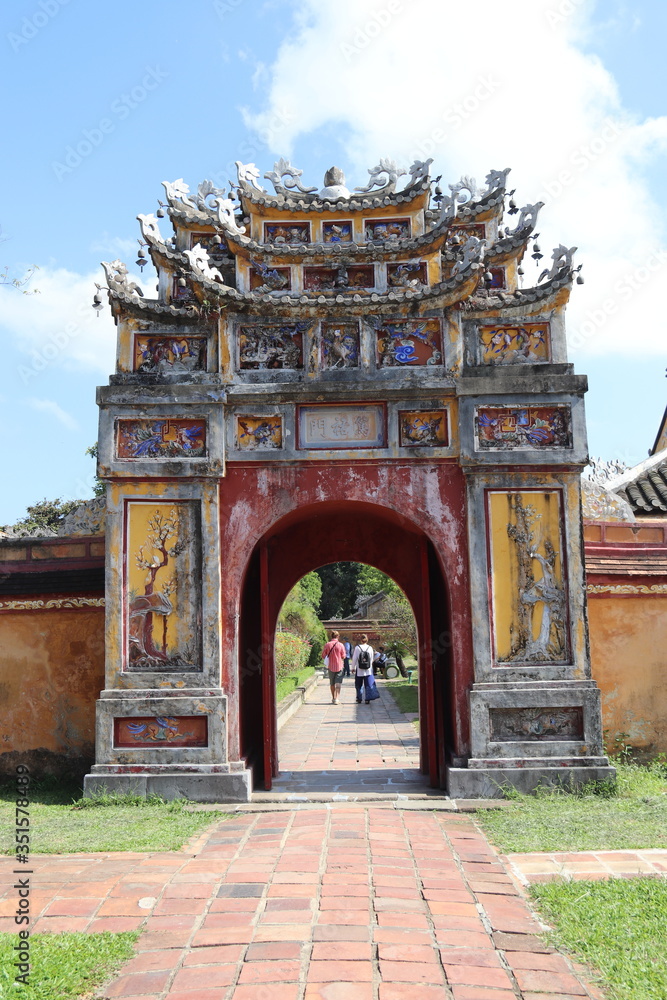 Fototapeta premium Portail de la Cité impériale à Hué, Vietnam 