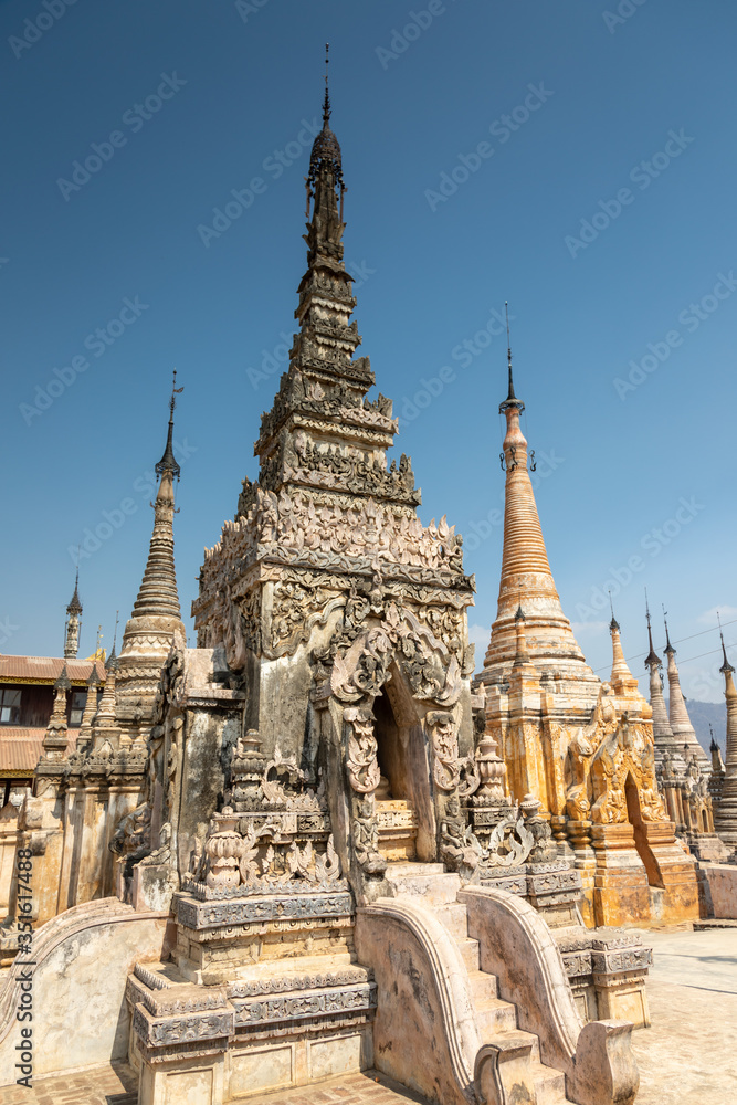 Fototapeta premium Ancient pagoda field at Sagar
