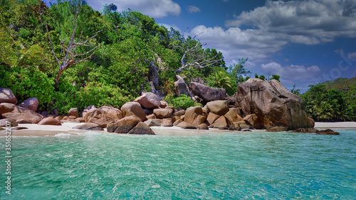 Plage paradisiaque des Seychelles