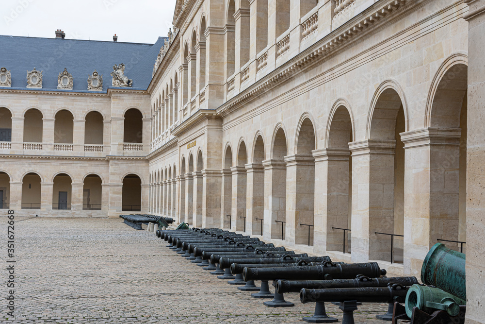 Inner courtyard of the Paris arms museum