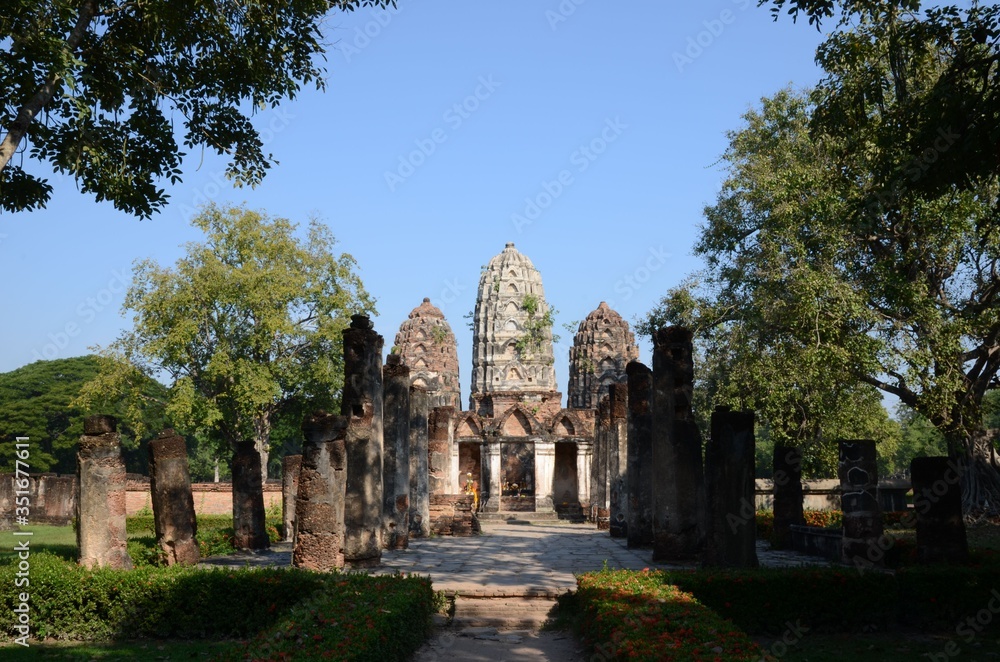 Delightful architecture of the ancient hindu temple Wat Si Sawai, situated in the historical park of Sukhothai