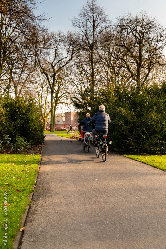 Fototapeta premium Dutch bicylce riders in a Park in the Netherlands