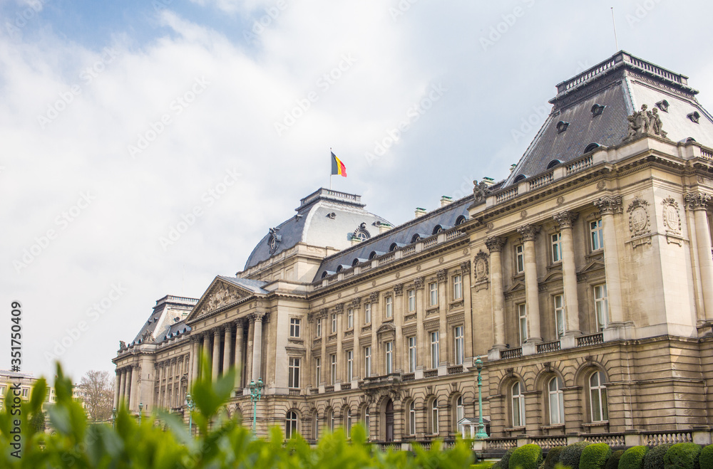 Fototapeta premium royal palace in brussels belgium