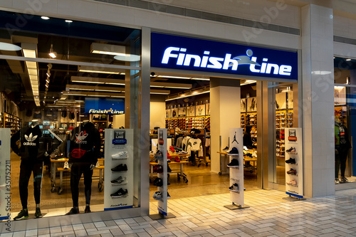 Finish line mall cheap of la