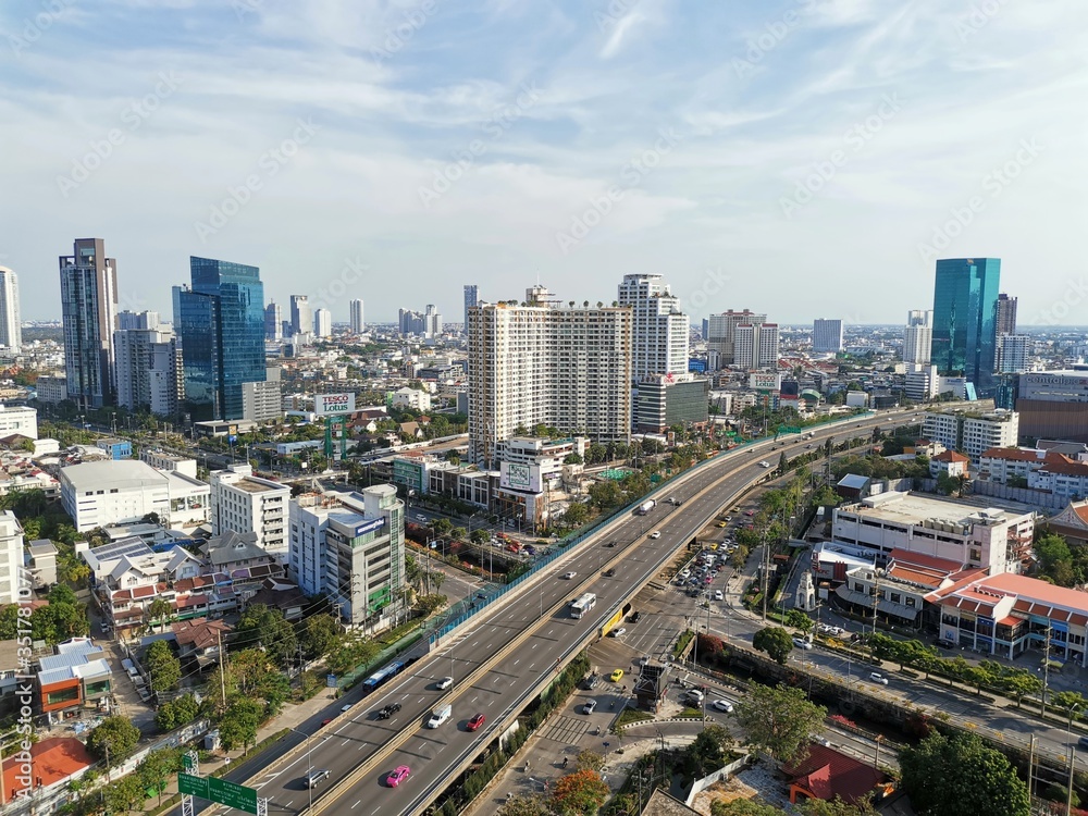 Traffic on toll way in downtown Bangkok 