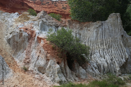 rock formations in vietnam