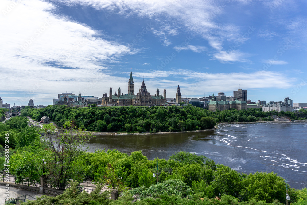 Scenery around the Ottawa River with beautiful castles and bridges