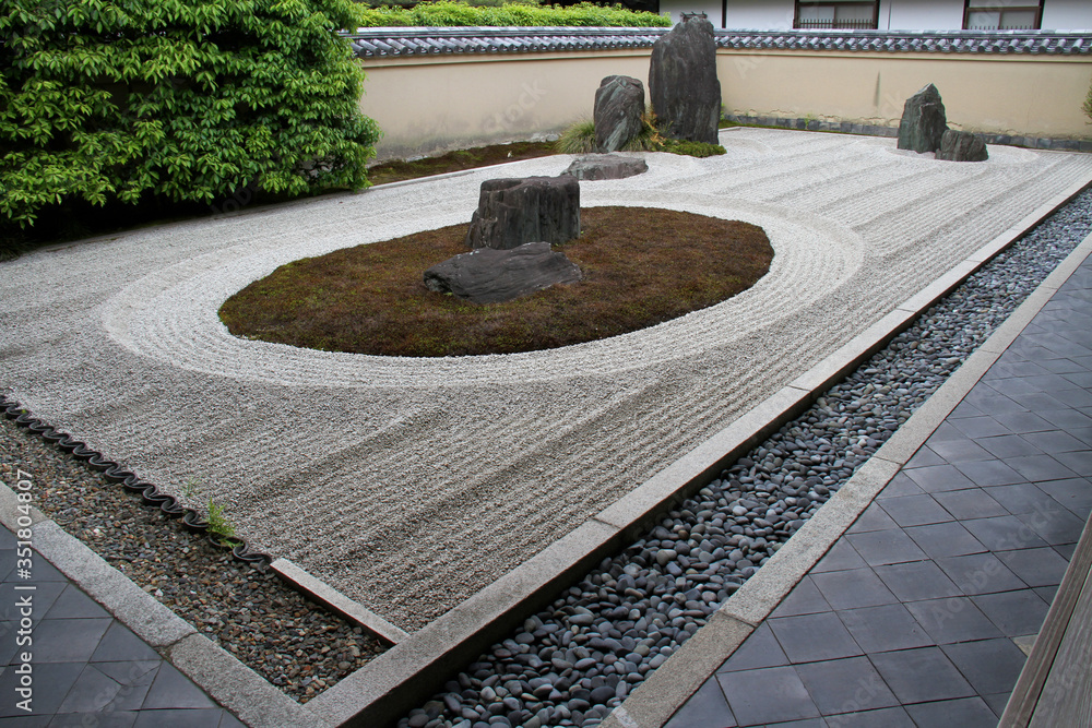 Obraz premium Daitoku-ji Temple Ryogen-in stone garden kyoto japan