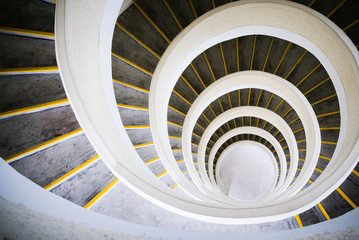 Fotobehang Trappen Wenteltrap in Singapore bovenaanzicht  © JX