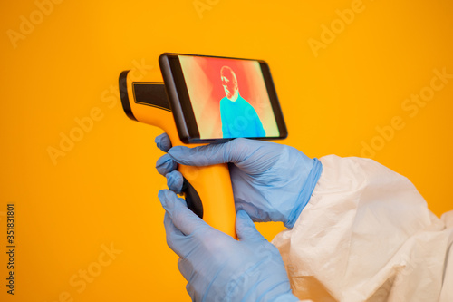 Work of an employee of the ...